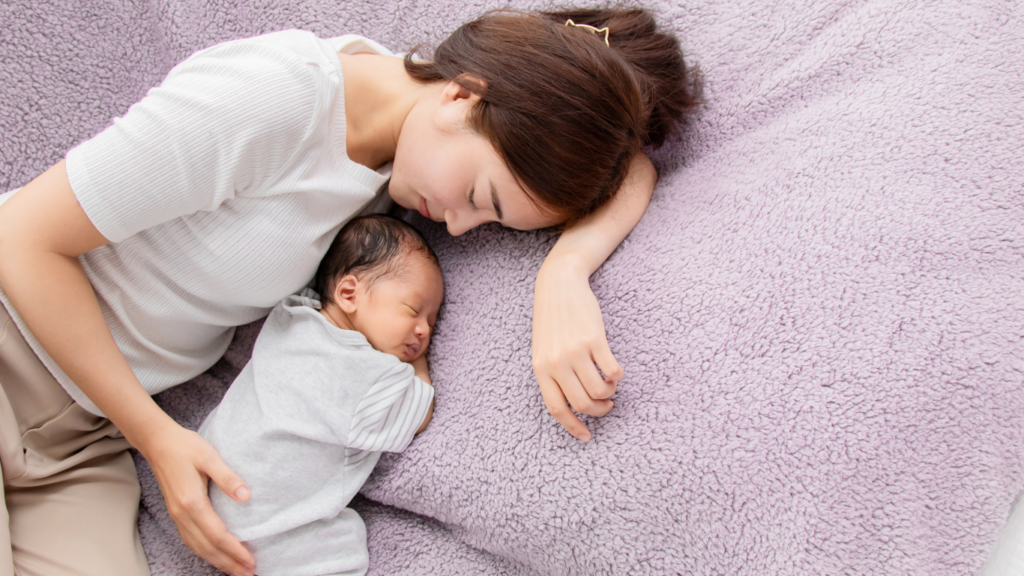 1. Sử dụng các thiết bị hỗ trợ chăm sóc bé