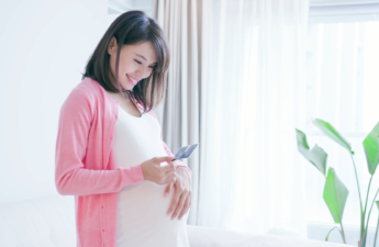 Lựa chọn quần áo thoải mái cho bà bầu trong suốt 9 tháng mang thai